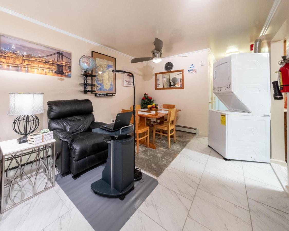 Two Bedrooms Apartment Manage And Supervise By Host Endless Features Amenities Dishwasher Washer Dryer Best Wifi Internet Services By Verizon Fios 960 Upload 960 Download Bi Monthly Free Housekeeping Services Huge 10000 Square Footage New York City Exterior photo