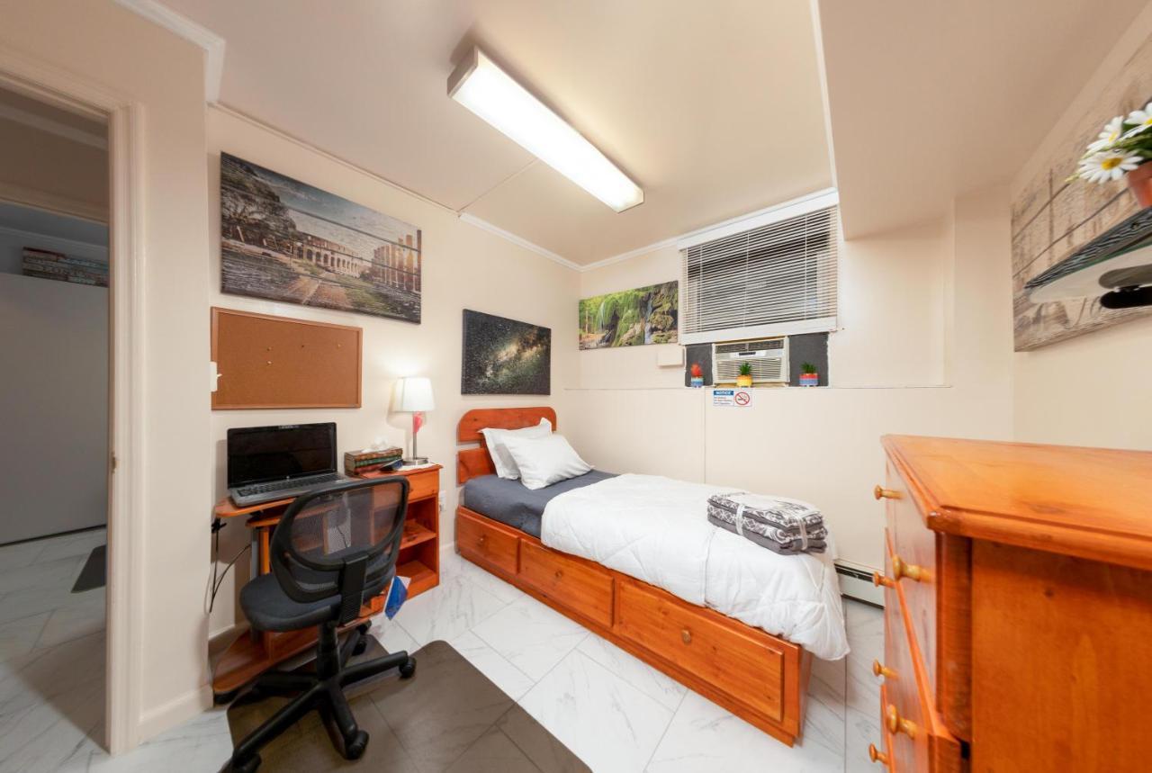 Two Bedrooms Apartment Manage And Supervise By Host Endless Features Amenities Dishwasher Washer Dryer Best Wifi Internet Services By Verizon Fios 960 Upload 960 Download Bi Monthly Free Housekeeping Services Huge 10000 Square Footage New York City Exterior photo